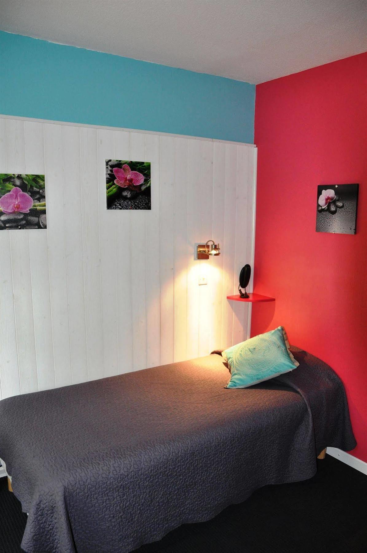 Lapeyronie Hotel 2*